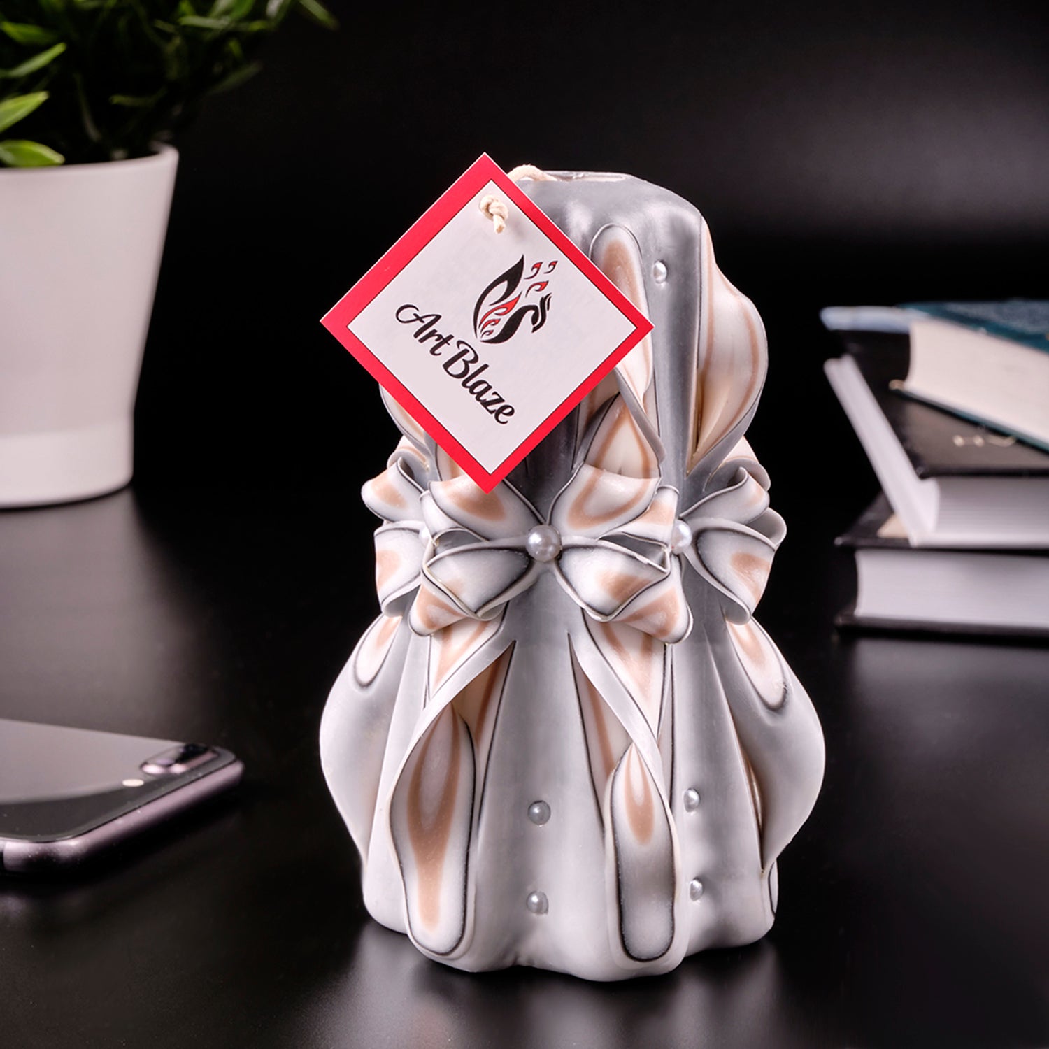 Carved candle "Delicate Lace" small